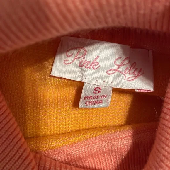 Vintage/ Retro style Pink Lily turtleneck sweater - Picture 2 of 4